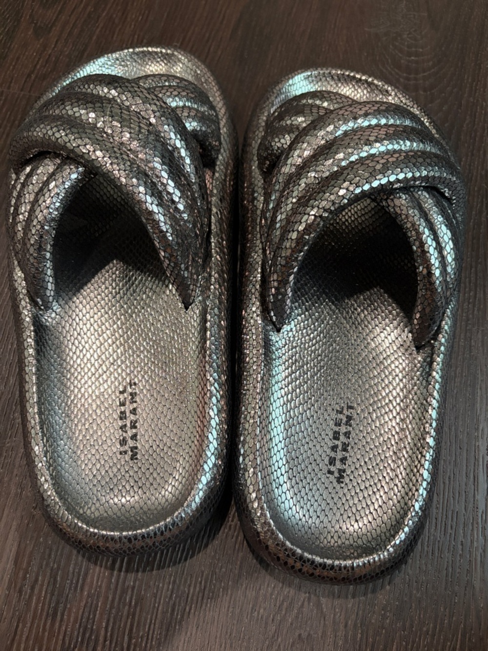 Isabel Marant Silver “Niloo” Leather Slides Loud Instagram Cross-Strap Slides - Picture 3 of 4